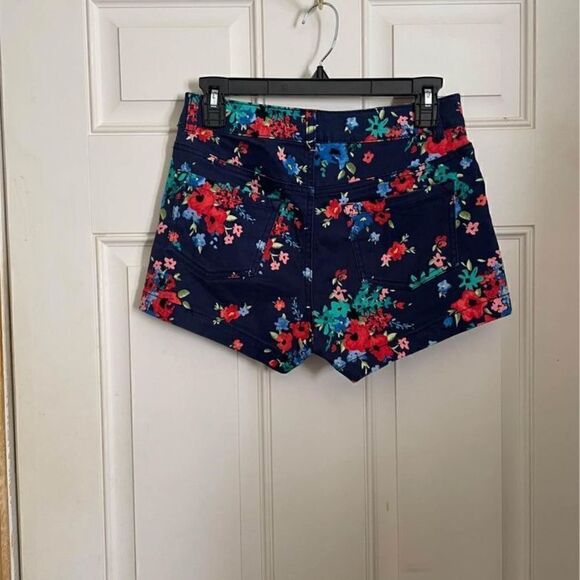 SO Floral Blue Boho Shorts 28 in. waist - Picture 4 of 5